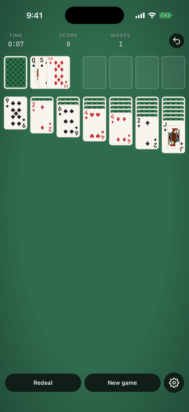 A fresh Draw 3 deal with the Classic deck on the green felt table